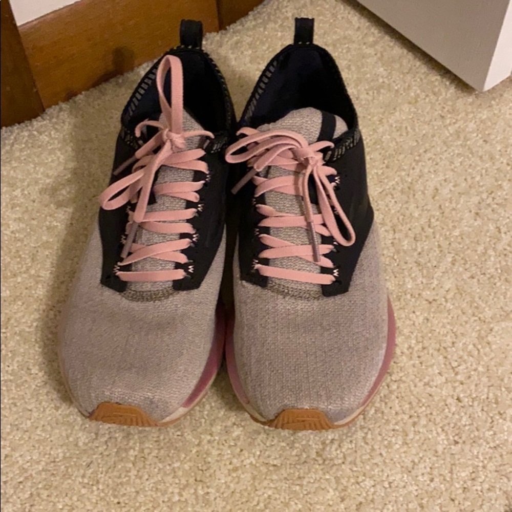 Brooks shoes